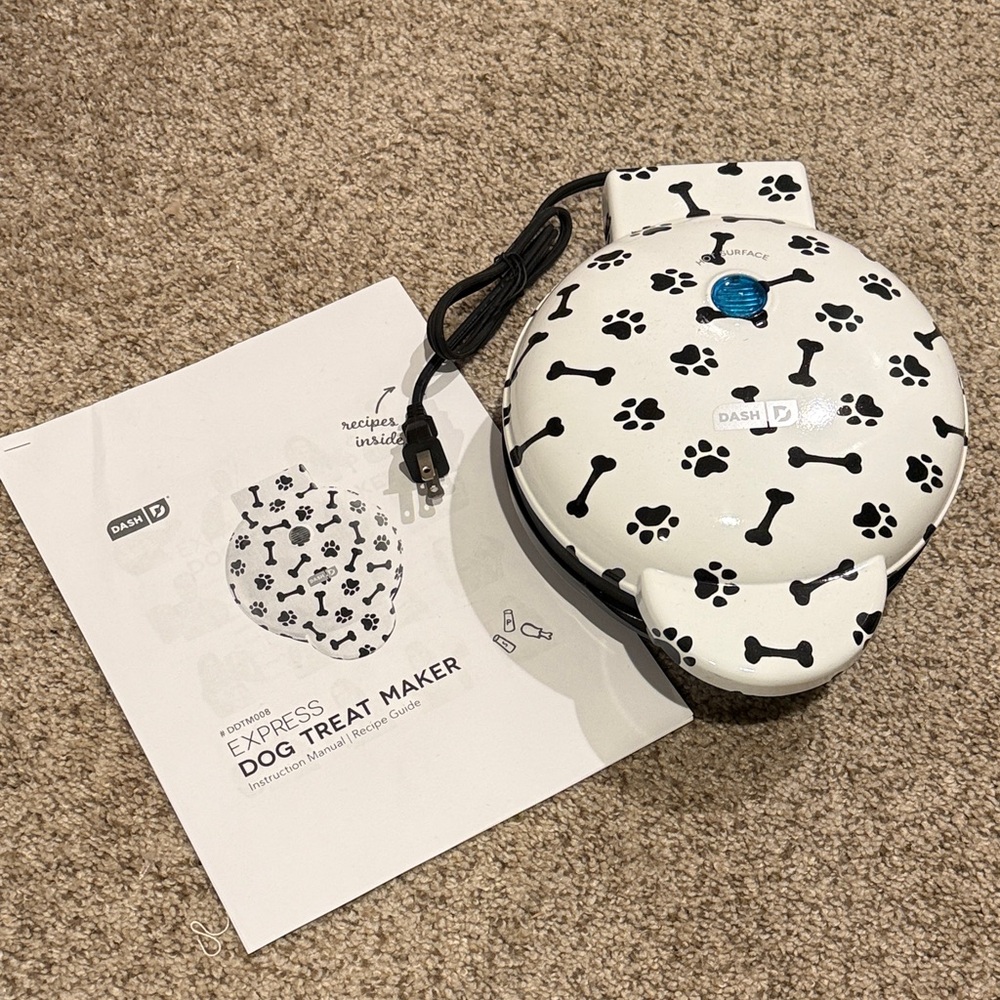 Dash Dog Treat Maker - White with Black Paws and Bones